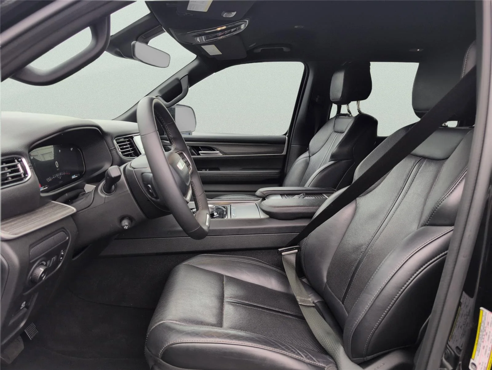 Used 2024 Diamond Black Crystal Pearlcoat Jeep Series II image 13