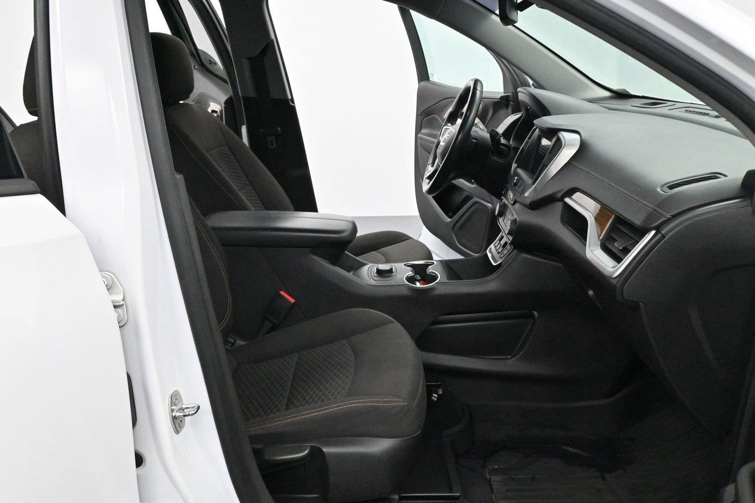 Used 2020 Summit White GMC SLE image 30