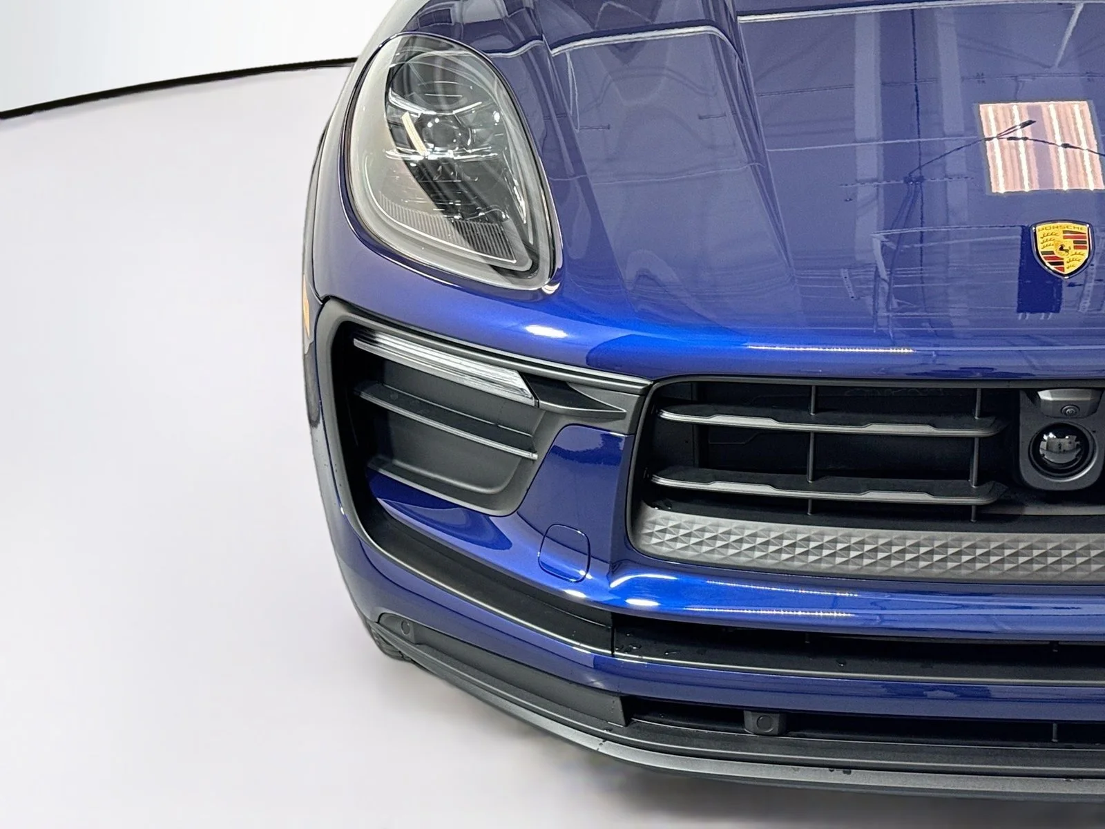 Used 2026 Gentian Blue Metallic Porsche  image 27