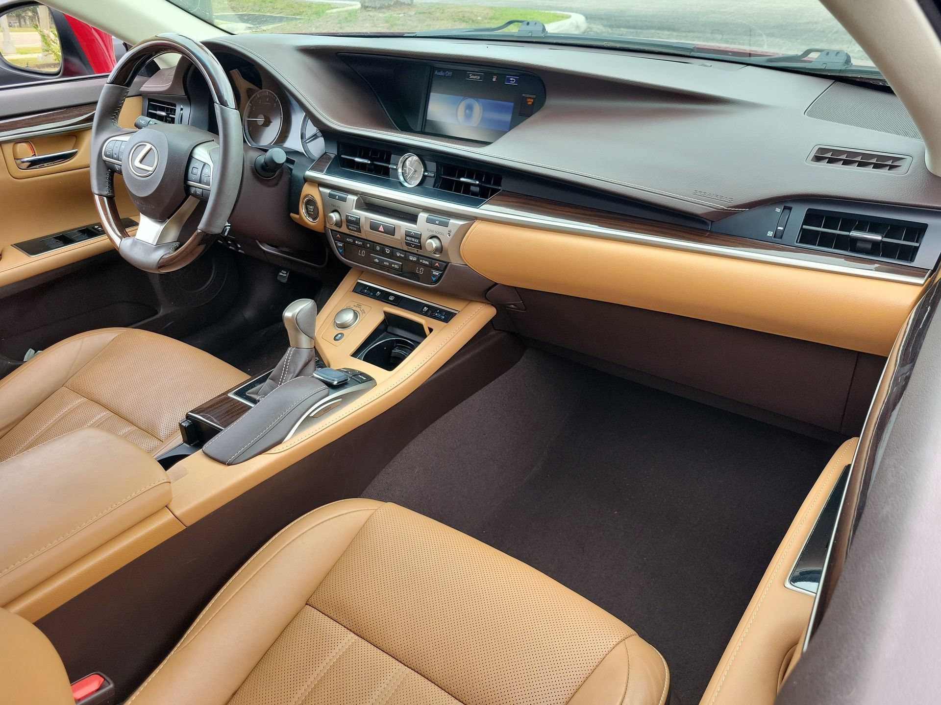 Used 2016 Matador Red Mica Lexus 350 image 12