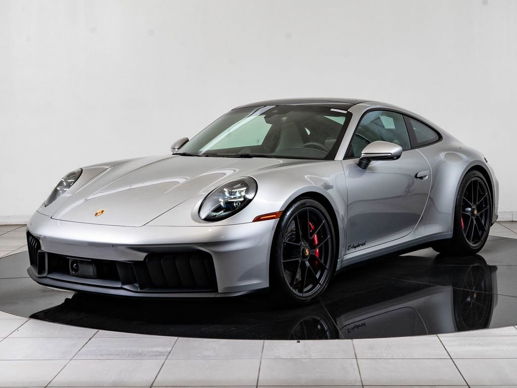 2025 Porsche 911 Carrera GTS Coupe's photo