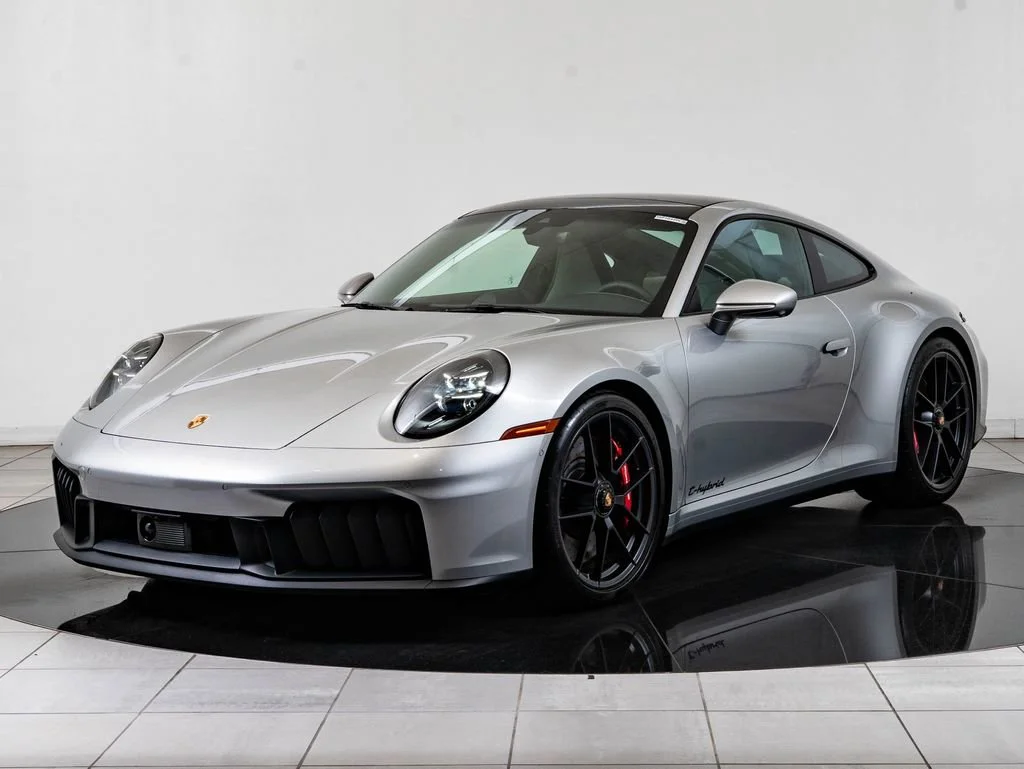 2025 Porsche 911 Carrera GTS Coupe's photo