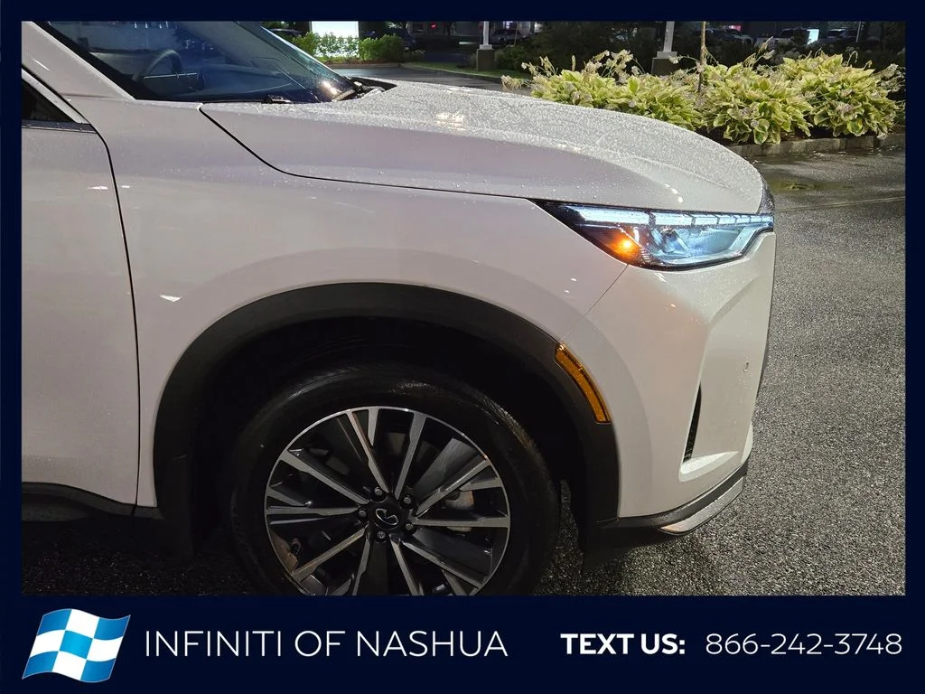 New 2027 RADIANT WHITE INFINITI Luxe AWD image 15