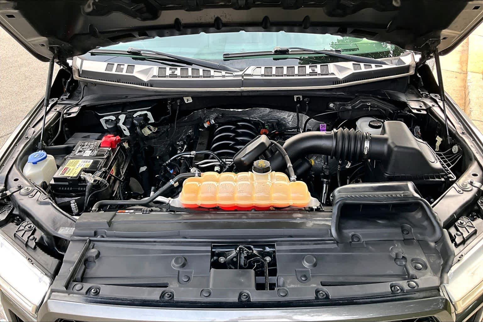 Used 2019 Magnetic Metallic Ford XL image 32