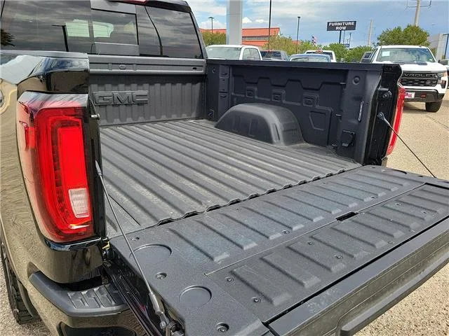 Used 2026 Onyx Black GMC Denali Ultimate 4x4 Crew Cab 5.75 ft. box 147.4 in image 8