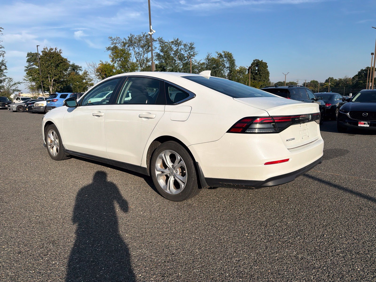 Used 2024 Platinum White Pearl Honda LX image 28