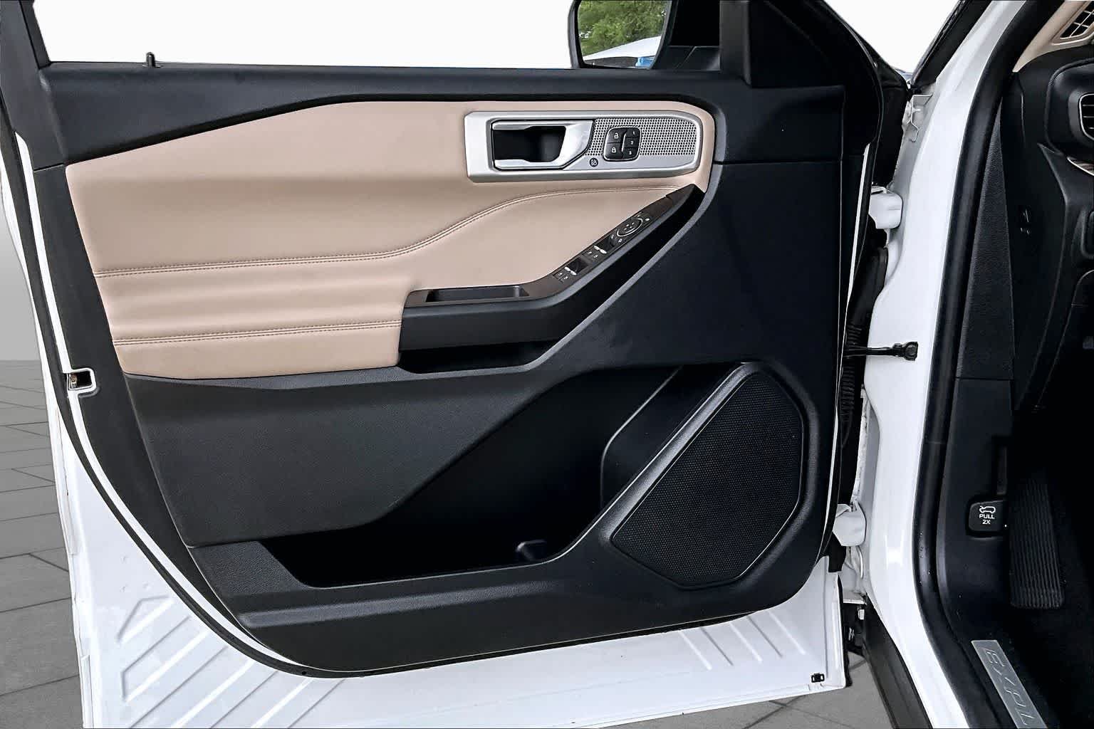 Used 2020 Oxford White Ford Limited image 22