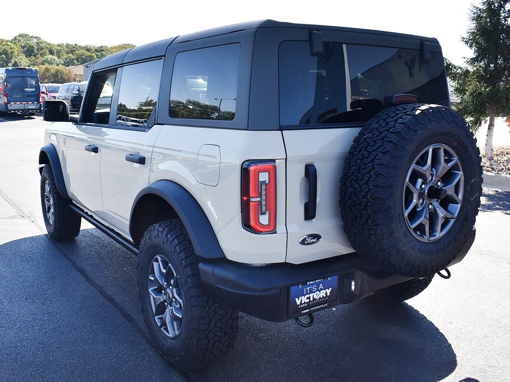 2025 Ford Bronco Badlands photo 3