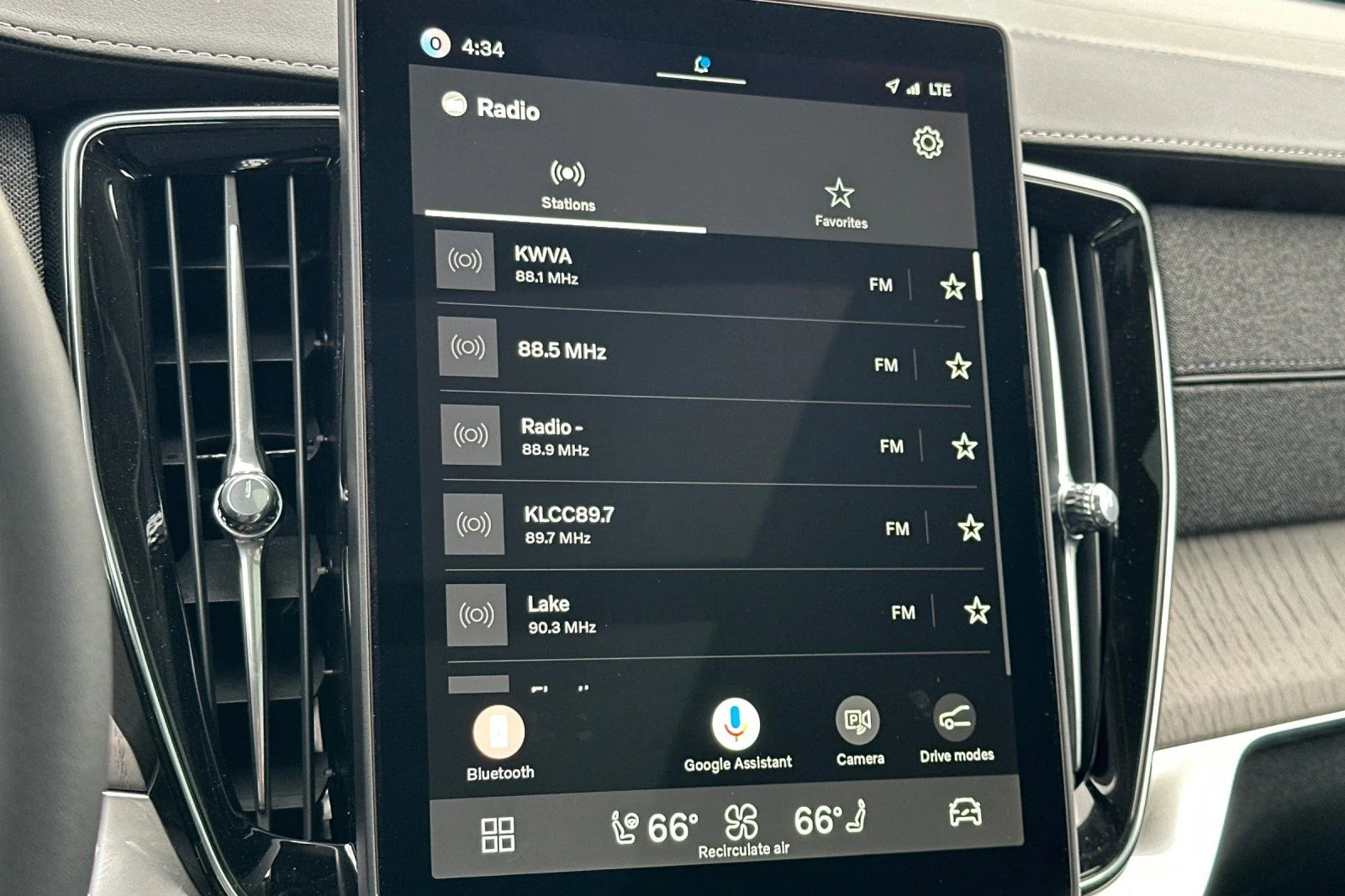New 2026 Aurora Silver Volvo Ultra image 17