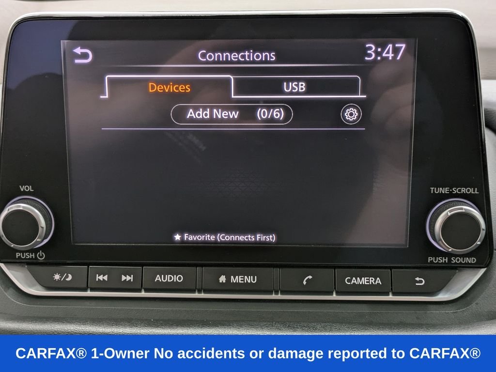 Used 2023 White Nissan S image 32