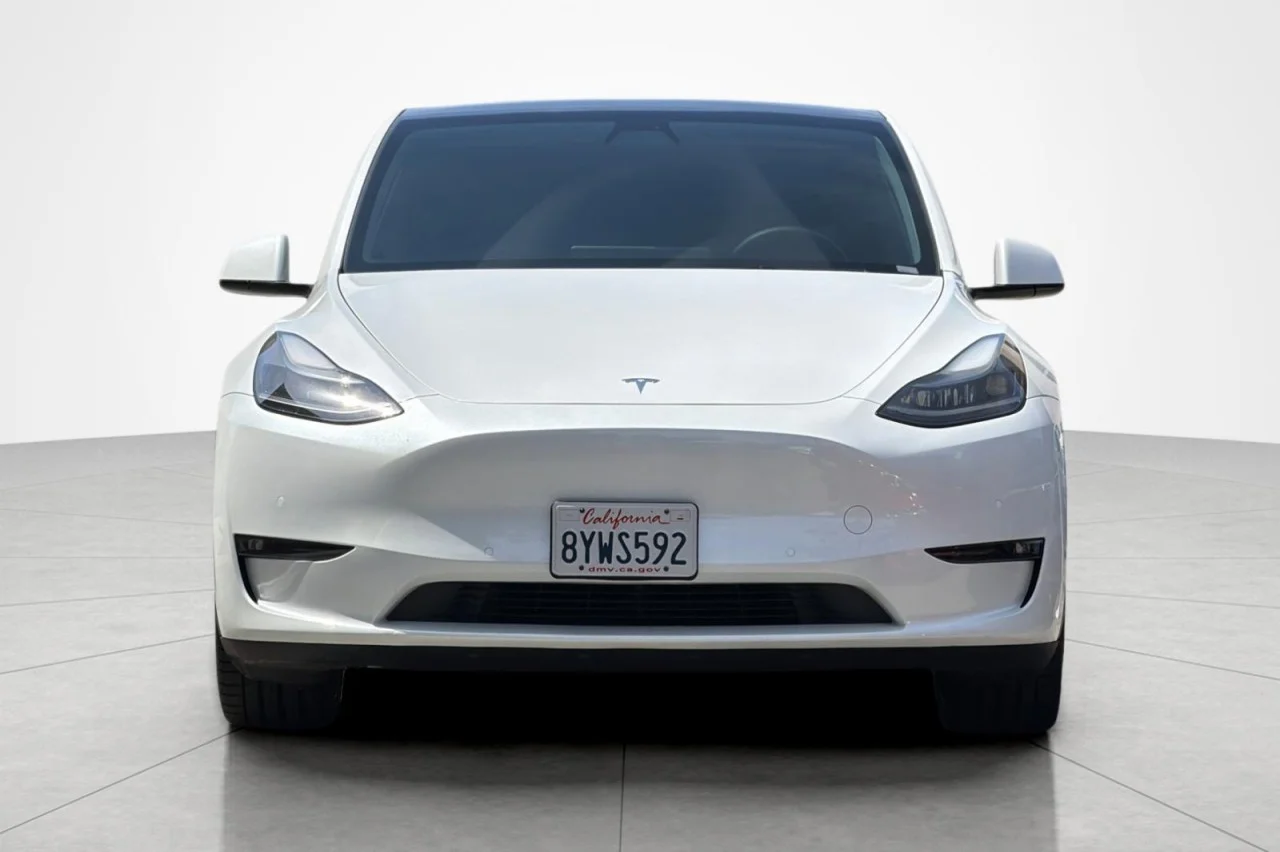 Used 2021 ARCTIC WHITE Tesla Performance image 8