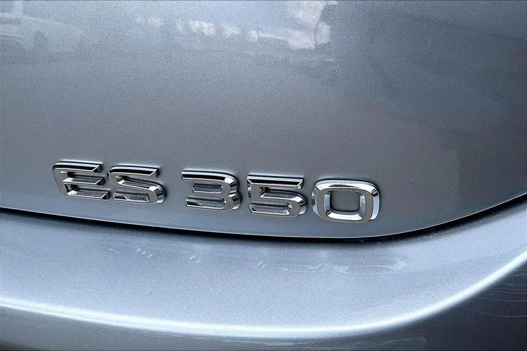 Used 2024 Silver Lexus 350 image 24