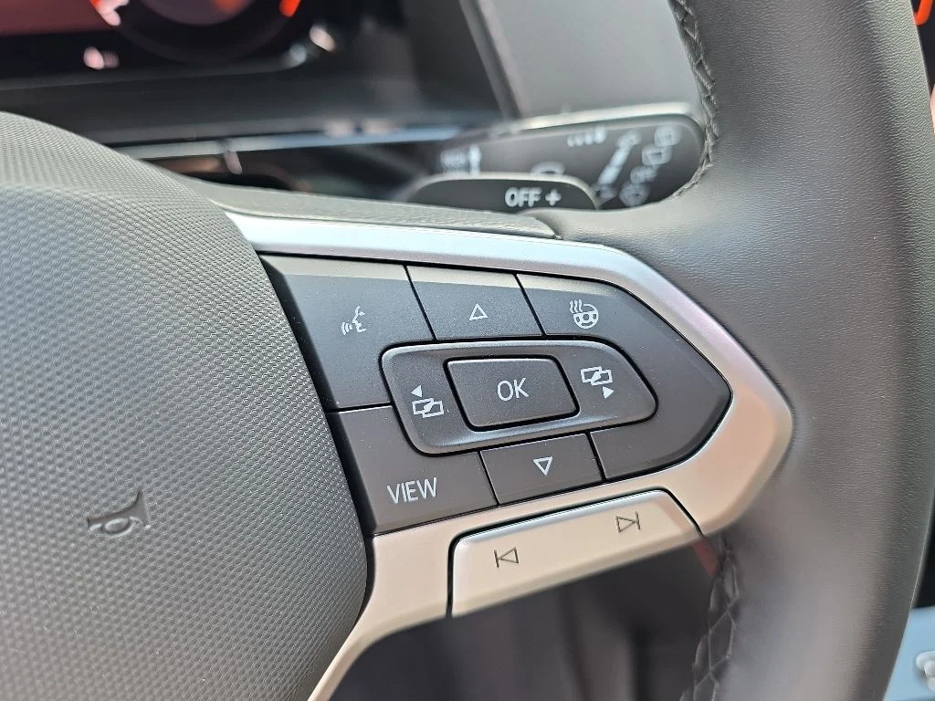 New 2026 Avocado Green Pearl Volkswagen 2.0T Peak Edition image 21