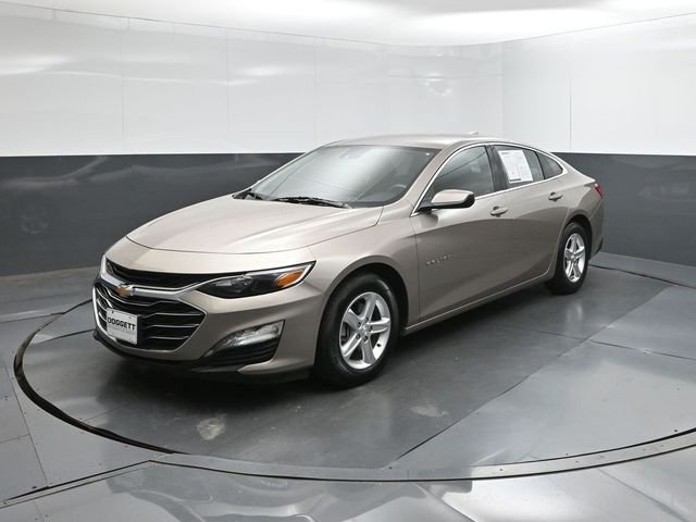 Used 2024 Gray Chevrolet LT image 30