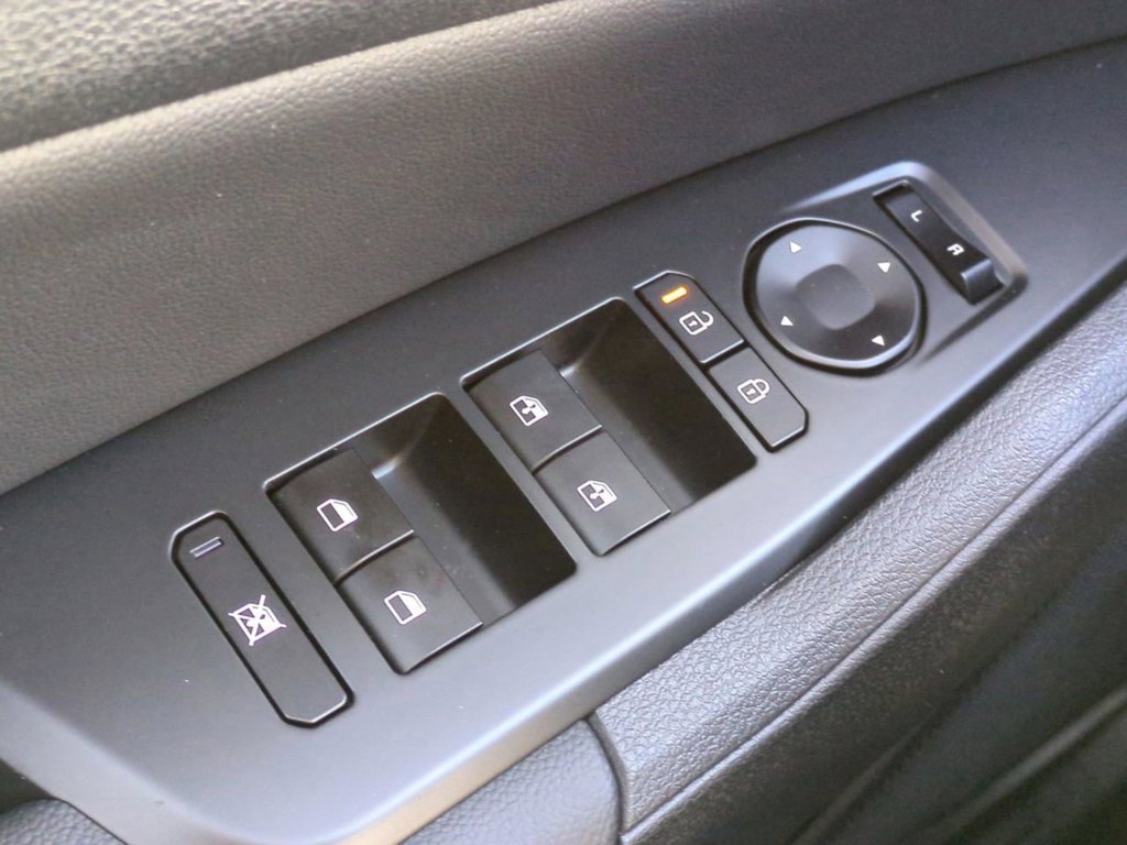 2026 Kia Sportage EX - Photo 29