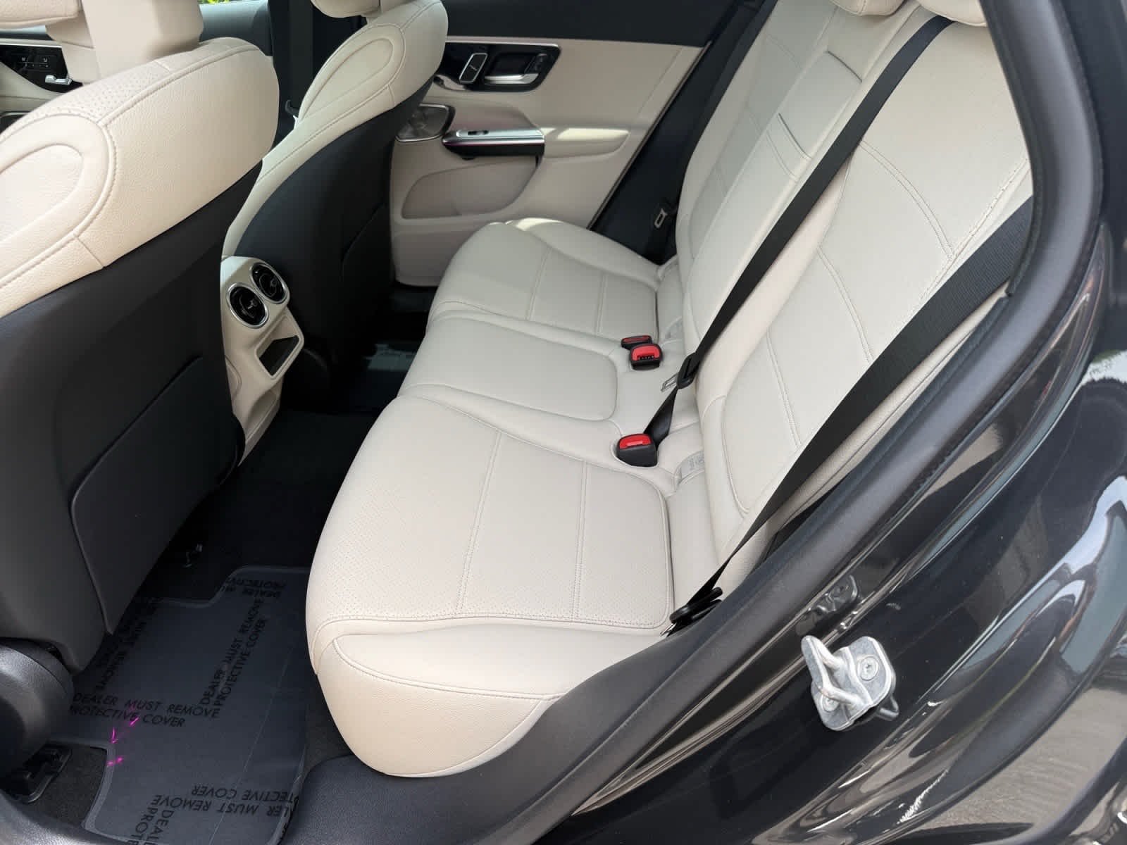 New 2026 Graphite Grey Metallic Mercedes-Benz GLC 300 image 11