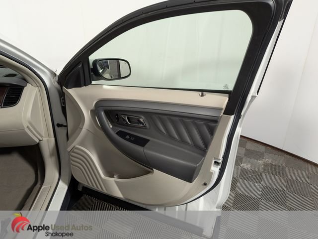 Used 2010 White Ford SEL image 35