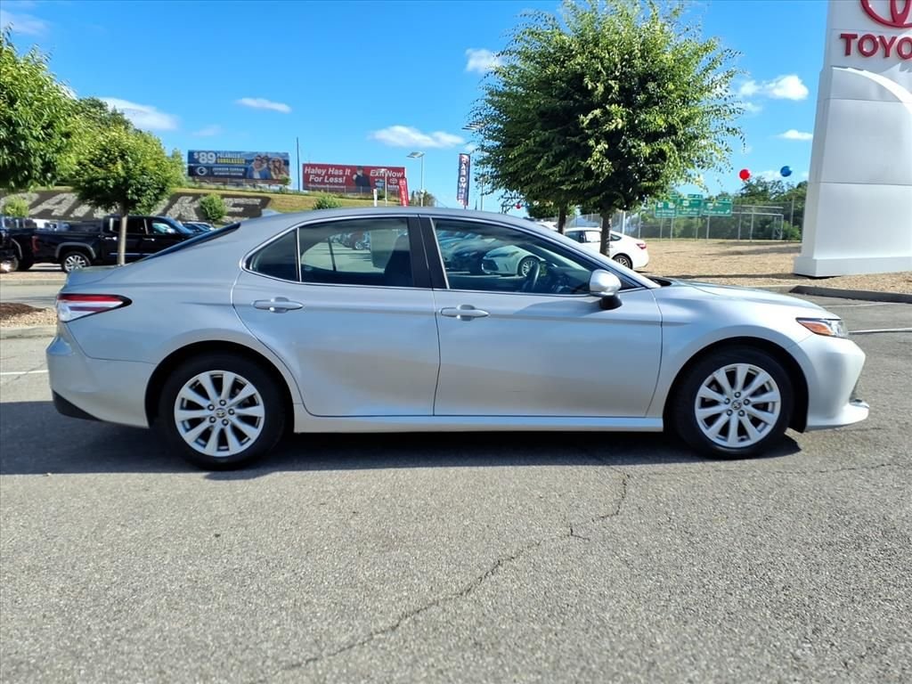 Used 2020 Silver Toyota LE image 3