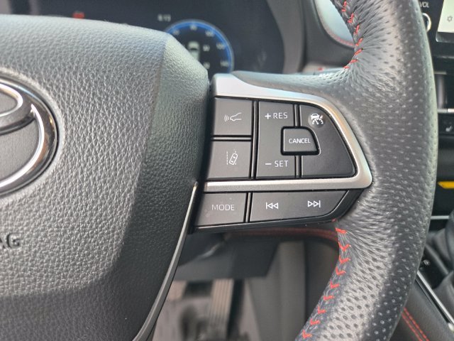 Used 2025  Toyota XSE image 18