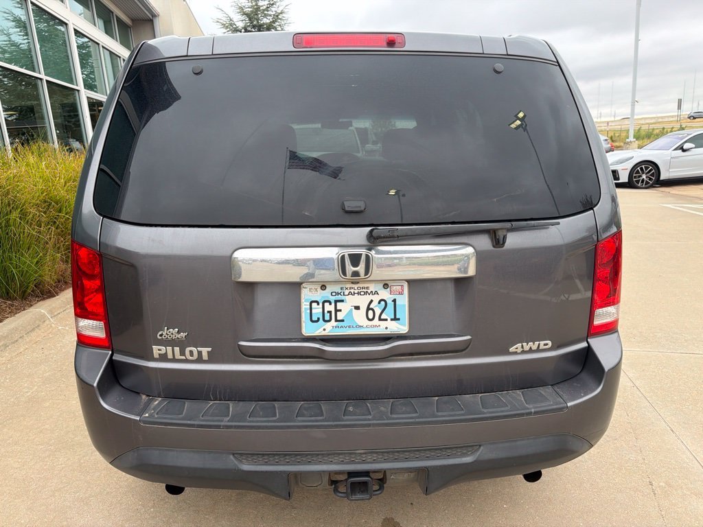 Used 2015  Honda LX image 3
