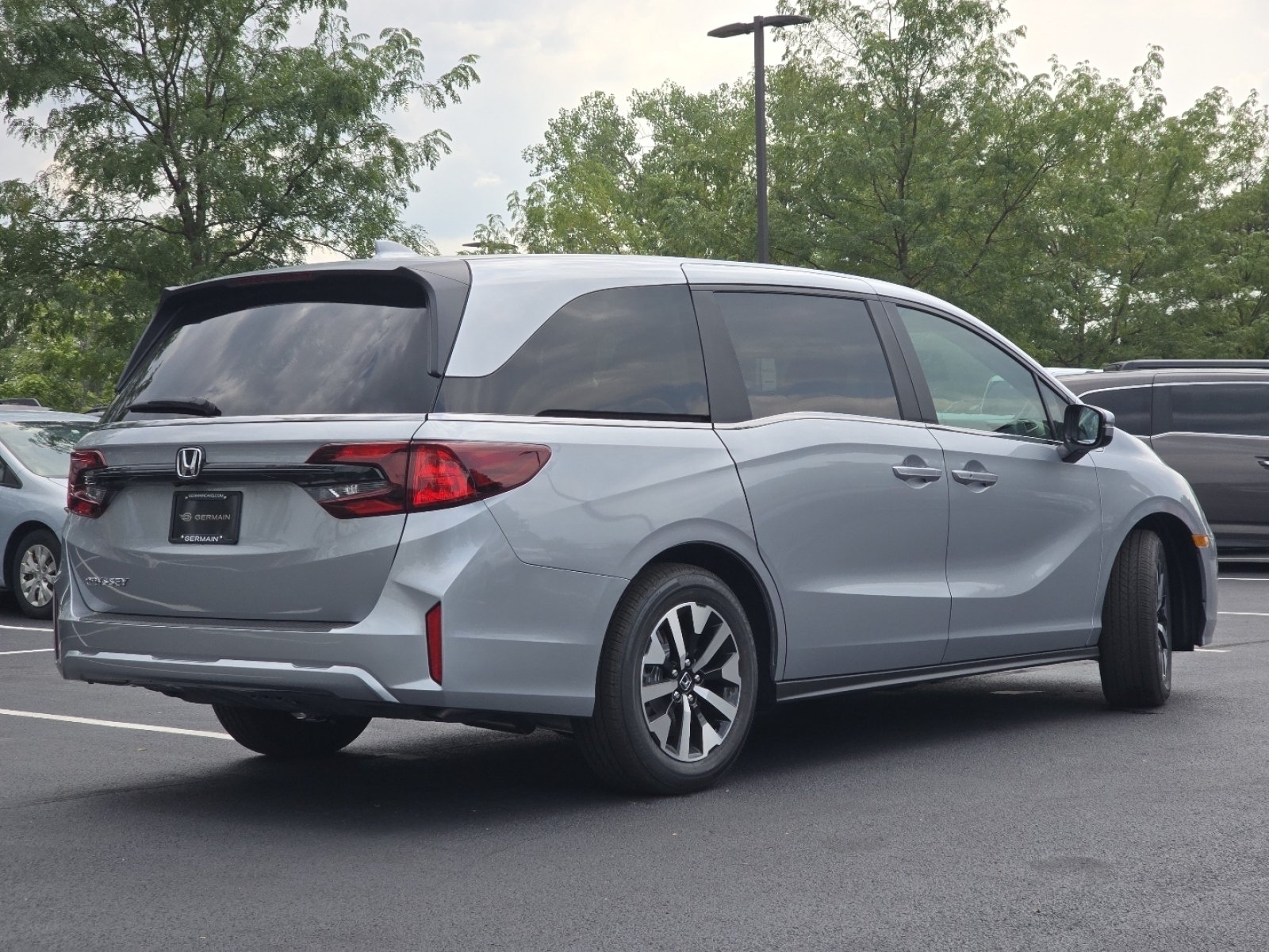 New 2026 Solar Silver Metallic Honda EX-L image 17
