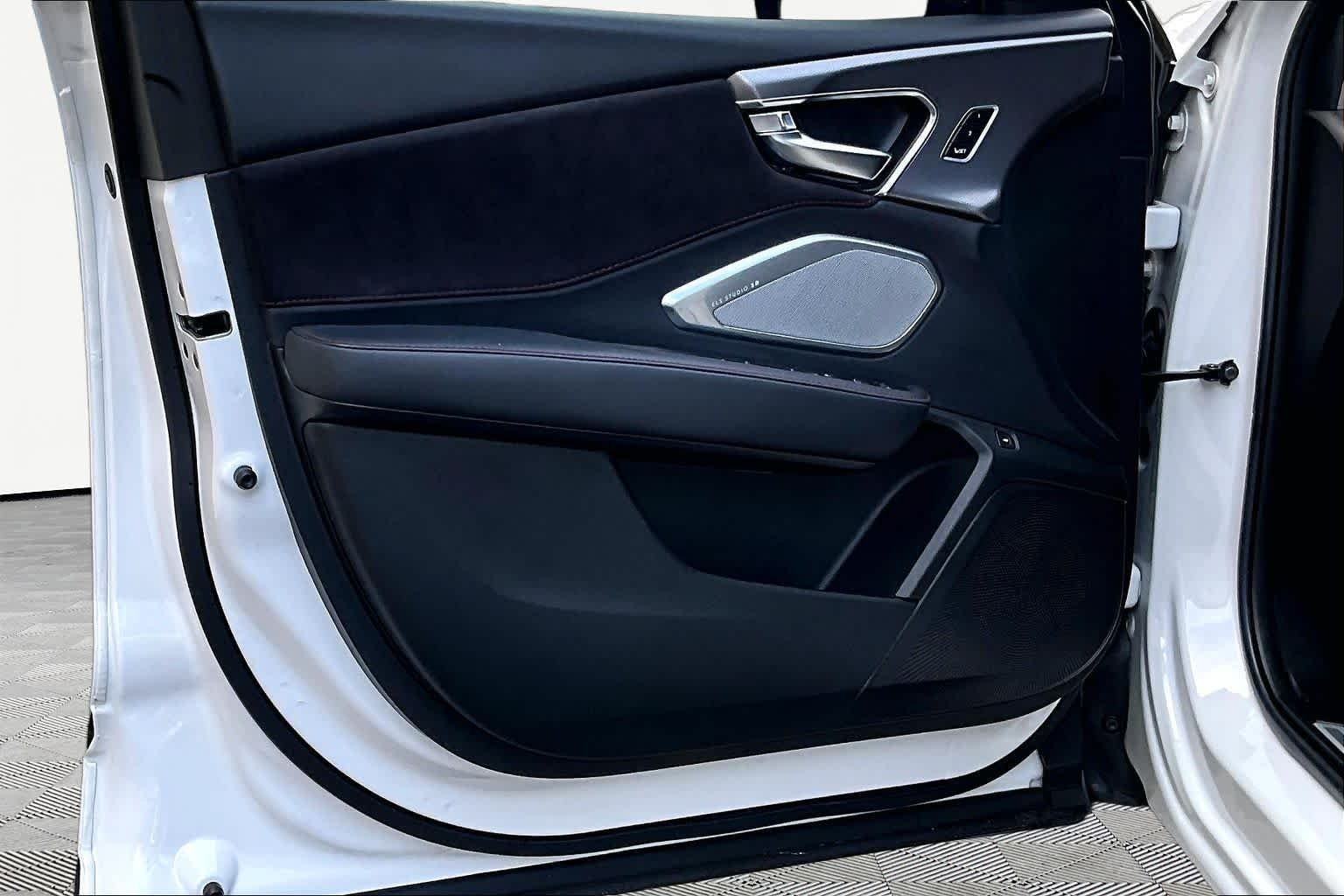 Used 2023 Platinum White Pearl Acura w/A-Spec Package image 22