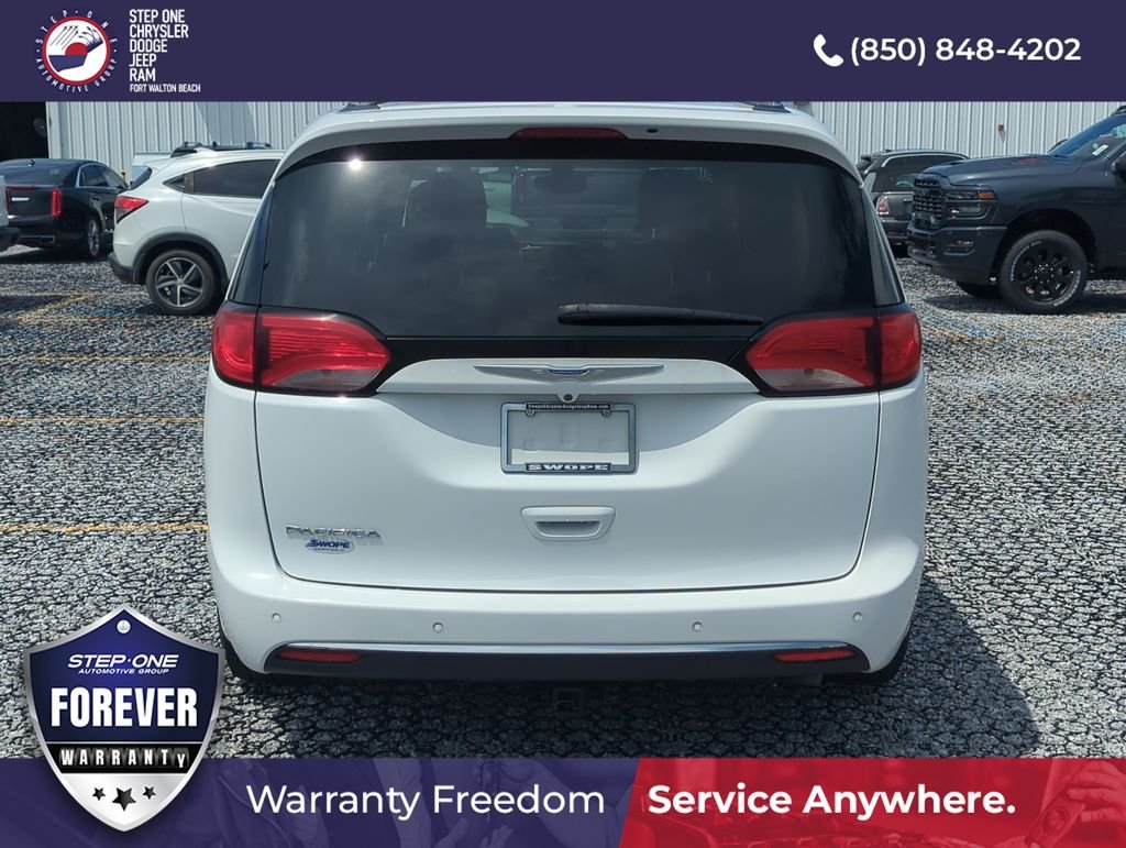 Used 2020 White Chrysler Touring L image 5