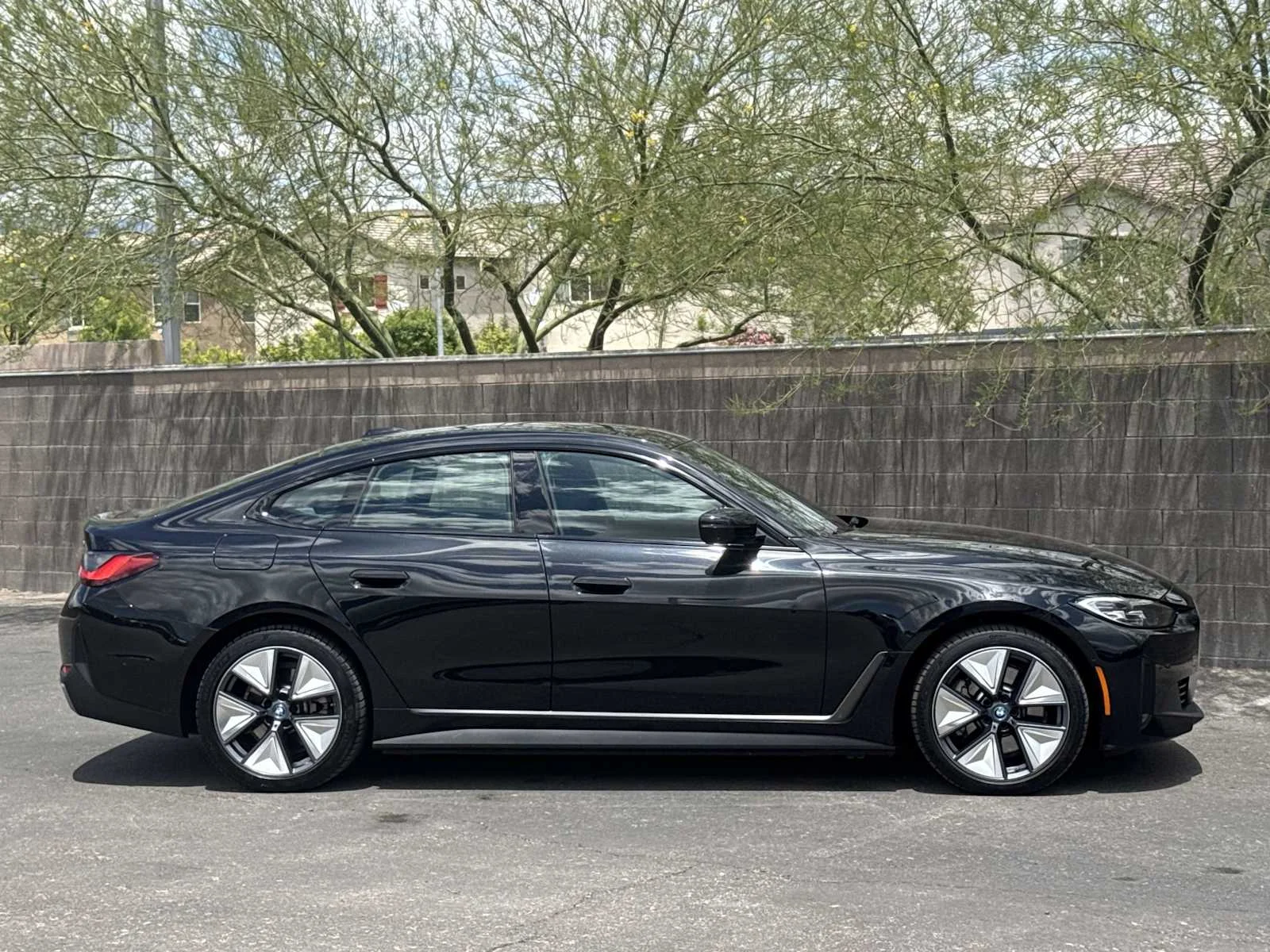 Used 2023 Black Sapphire Metallic BMW eDrive35 image 9
