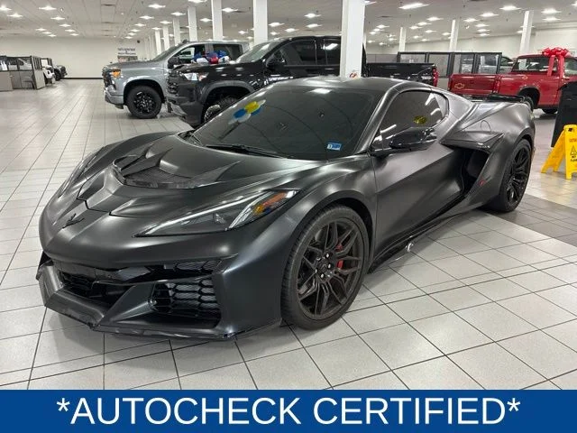 Used 2023 Black Chevrolet Z06 image 2