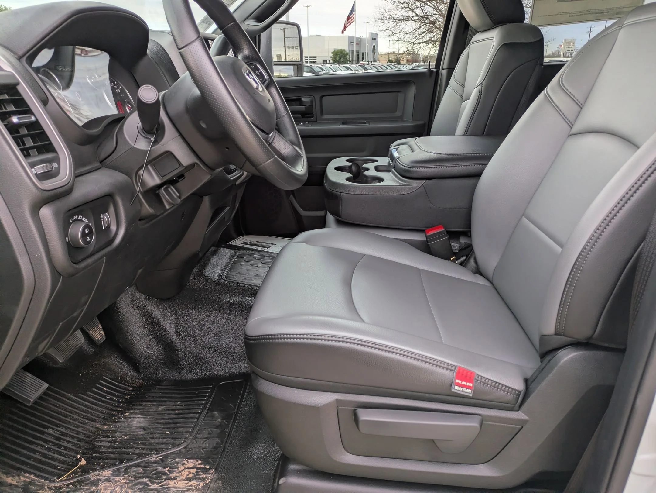 2026 RAM 3500 Chassis Tradesman - Photo 10