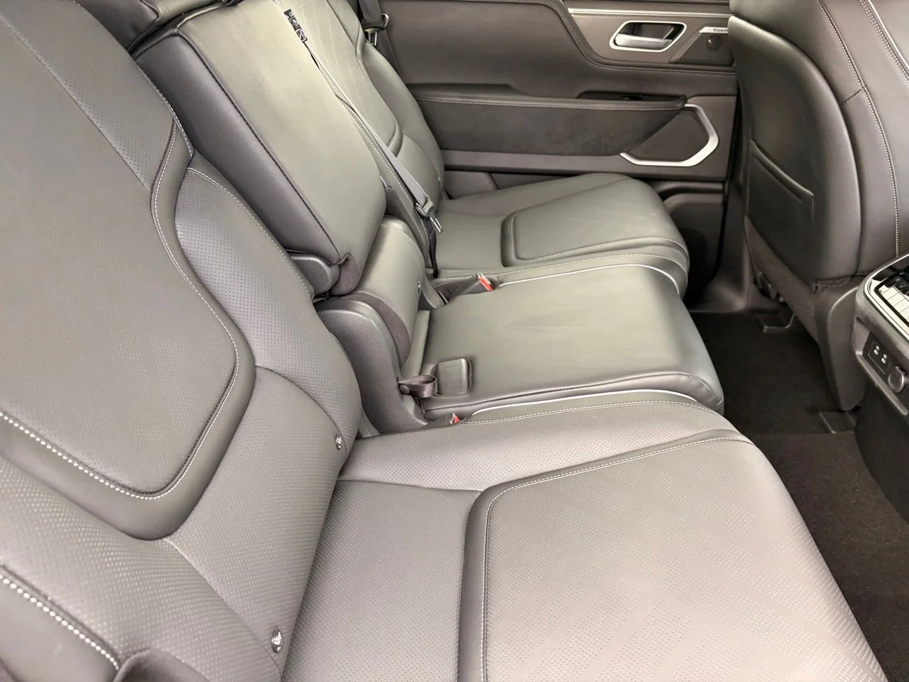 New 2026 Black Obsidian INFINITI LUXE image 12