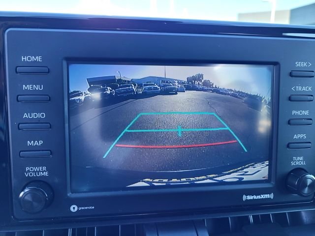 Used 2020  Toyota XLE image 15