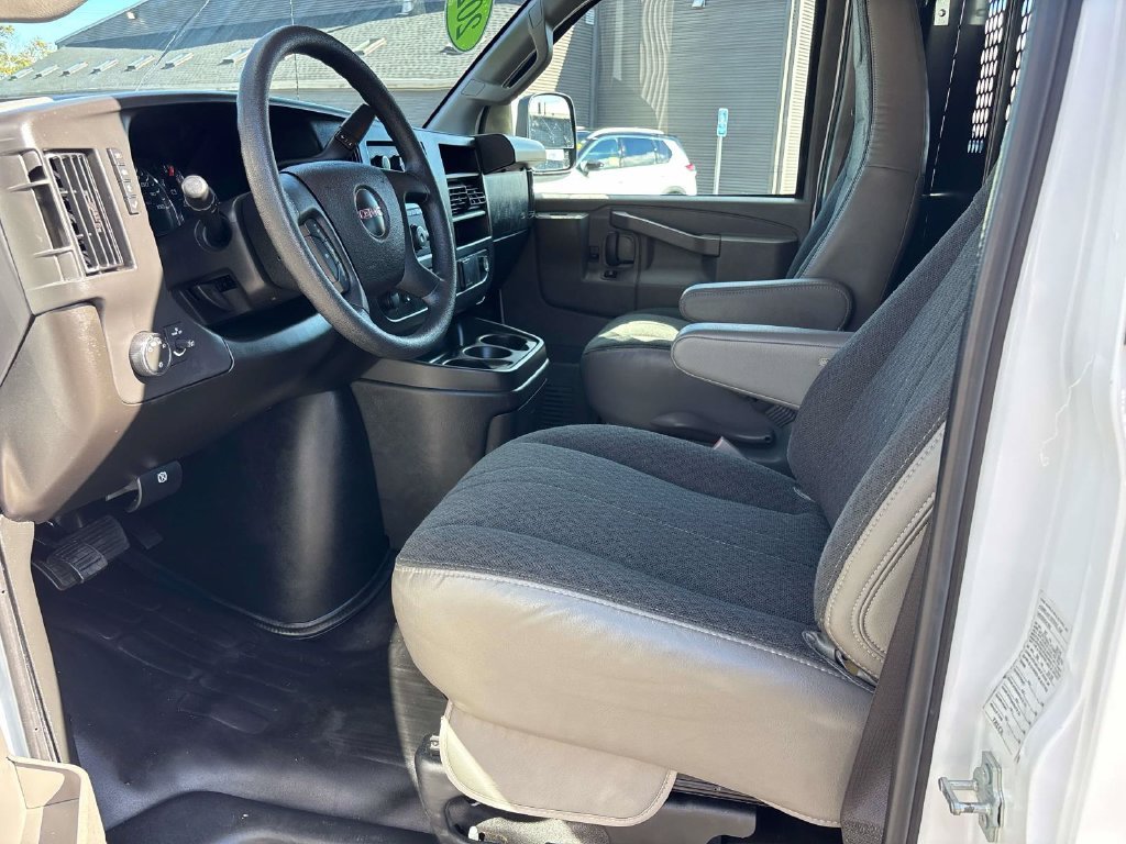 Used 2025 White GMC Work Van image 8