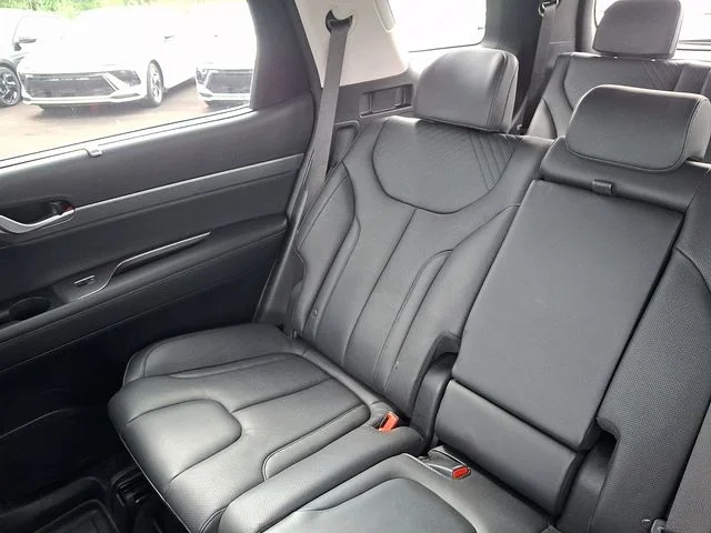 Used 2024 Silver Hyundai SEL image 18