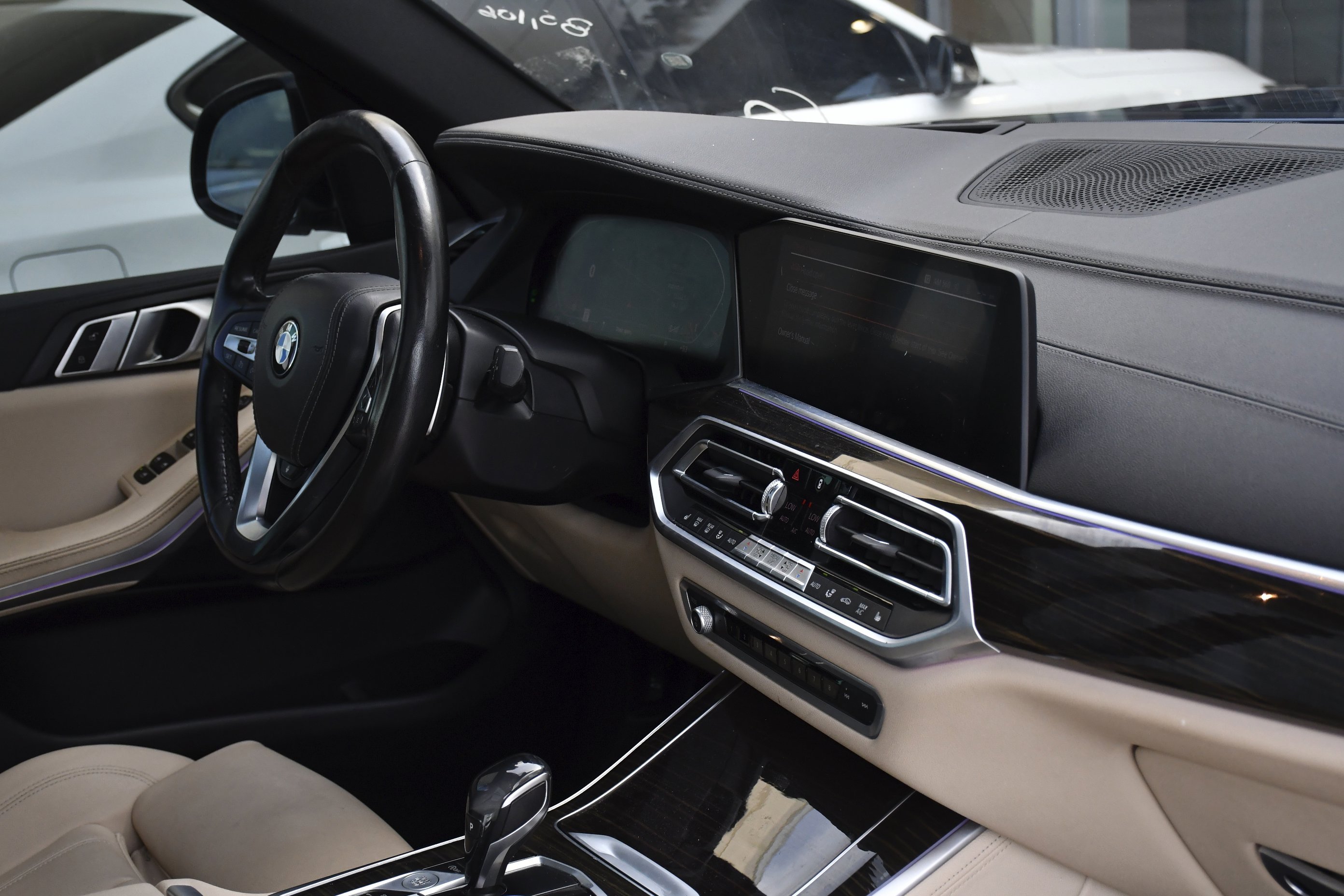 Used 2019 Phytonic Blue Metallic BMW xDrive40i image 27