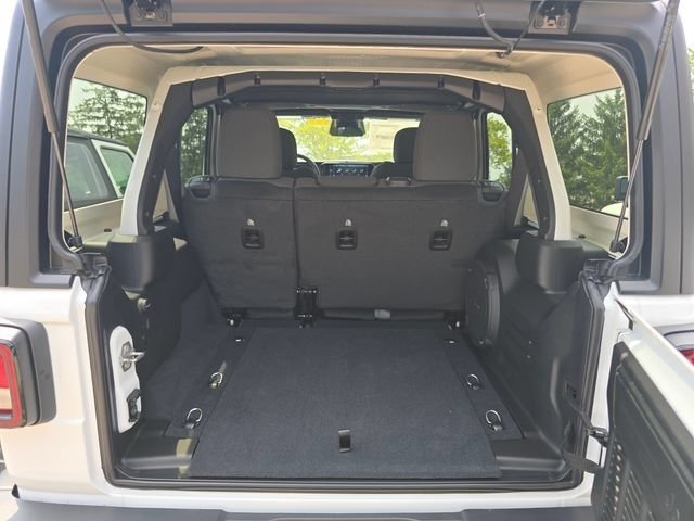 New 2026 Bright White Clear-Coat Exterior Paint Jeep Willys image 29