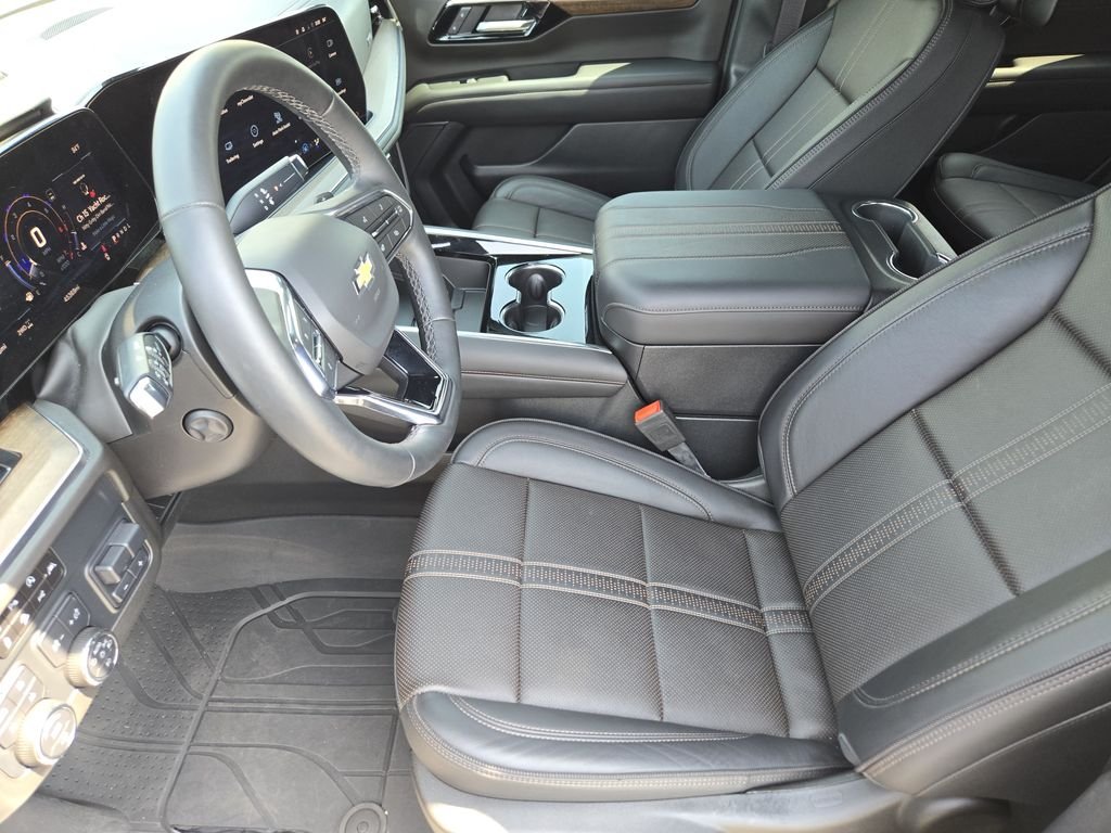 Used 2025 Black Chevrolet High Country image 14