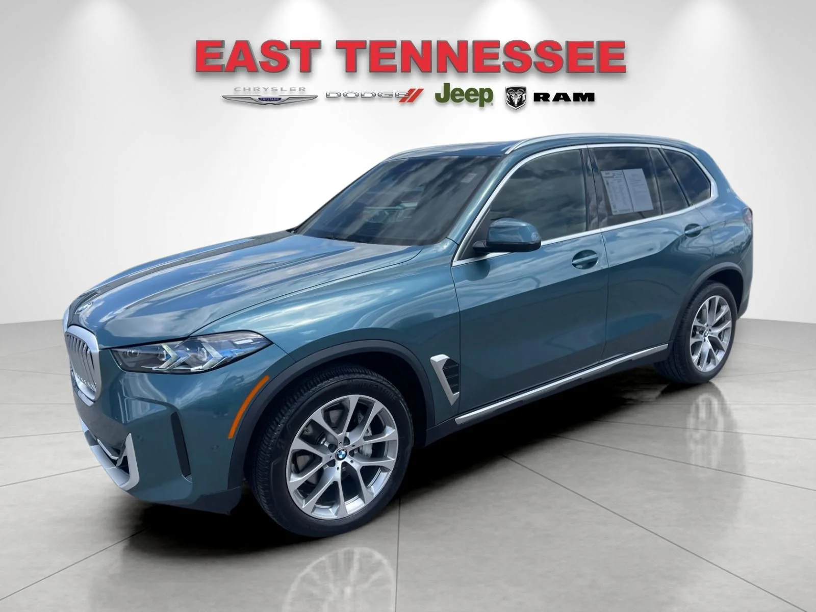 Used 2025 Blue BMW xDrive40i image 7