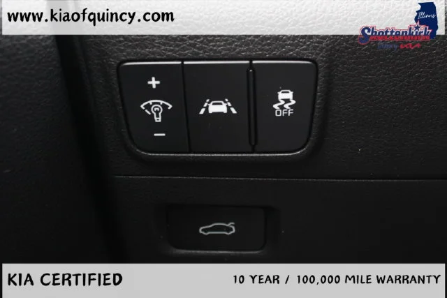 Used 2024 White Kia GT-Line image 21