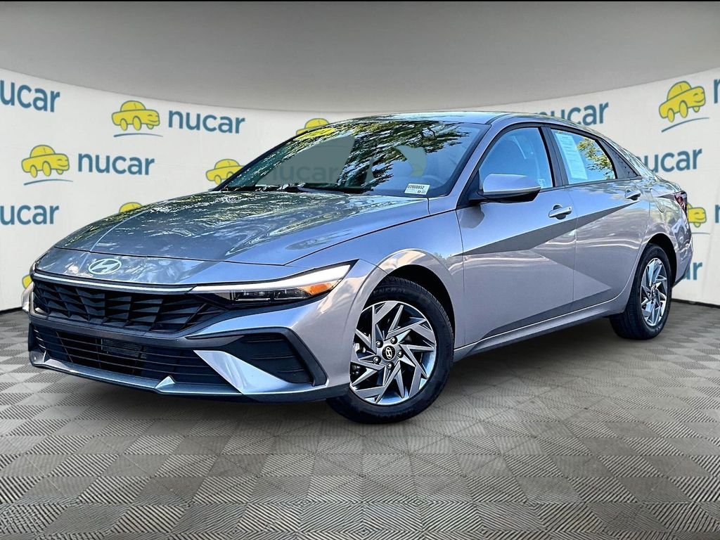 Used 2024 Fluid Metal Hyundai SEL image 3