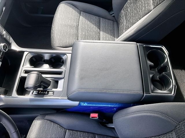 New 2026 Oxford White Ford XLT image 9