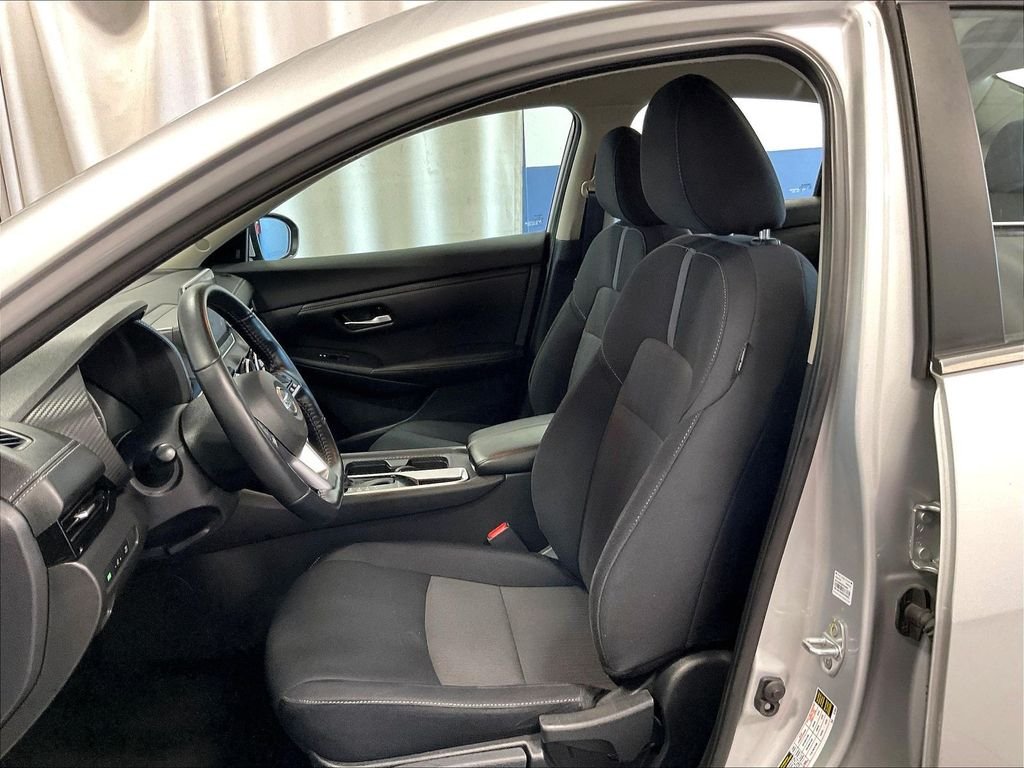 Used 2023 Silver Nissan SV image 10
