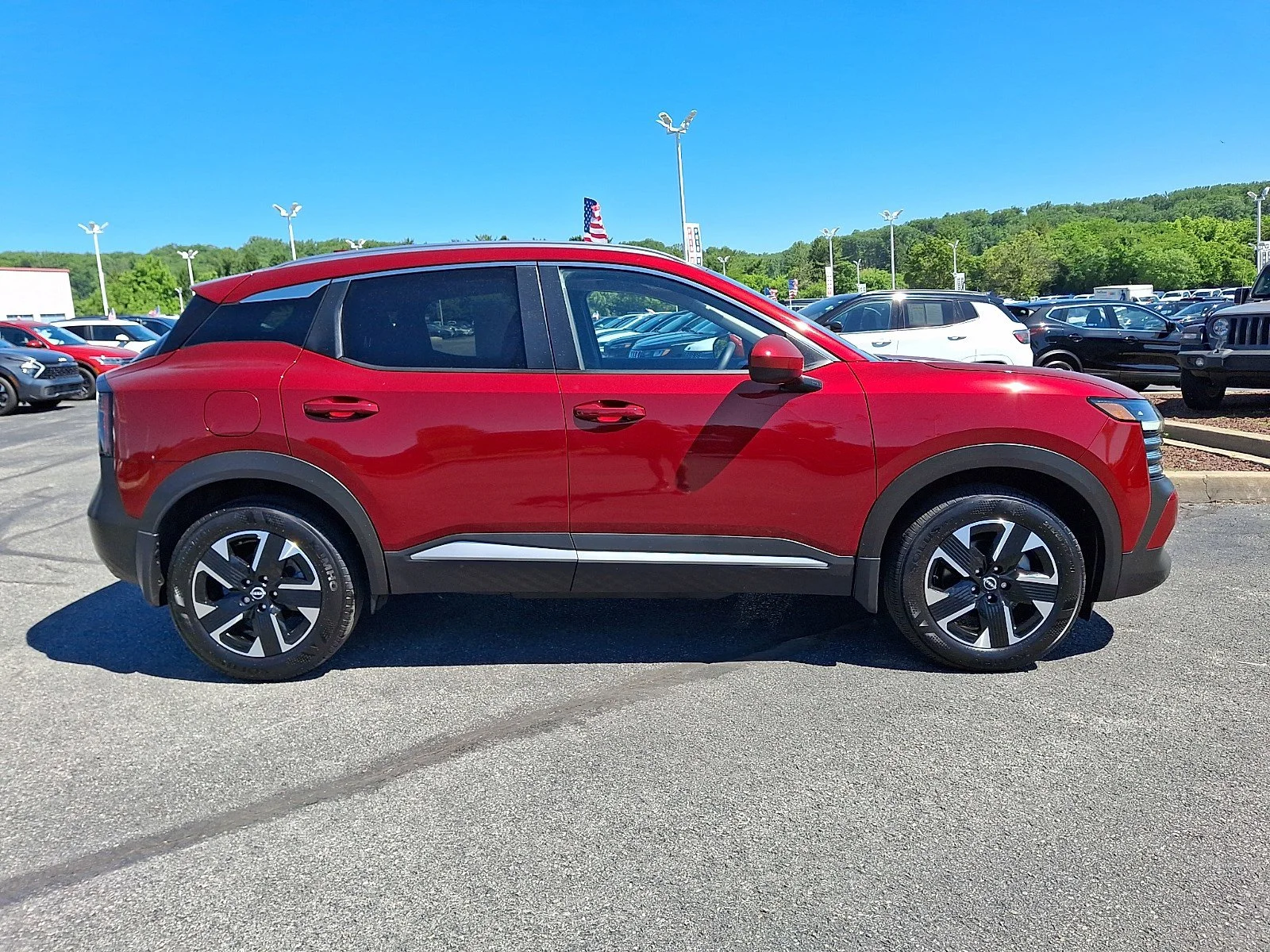 Used 2025 Scarlet Ember Tintcoat Nissan SV image 8