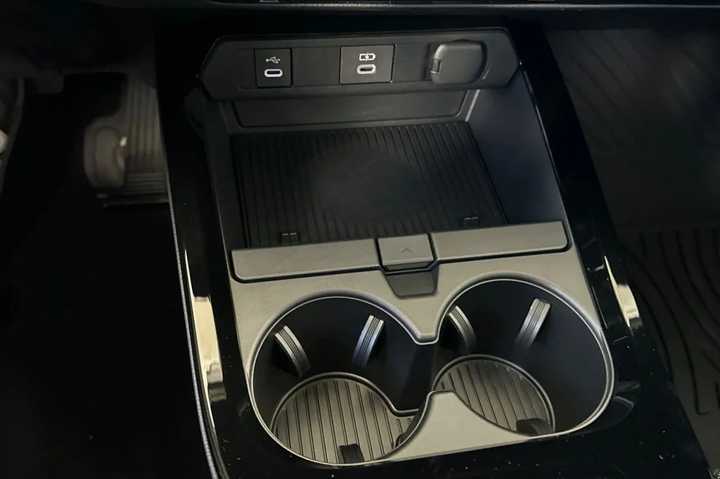 New 2027 Cutting Edge Toyota  XLE image 33