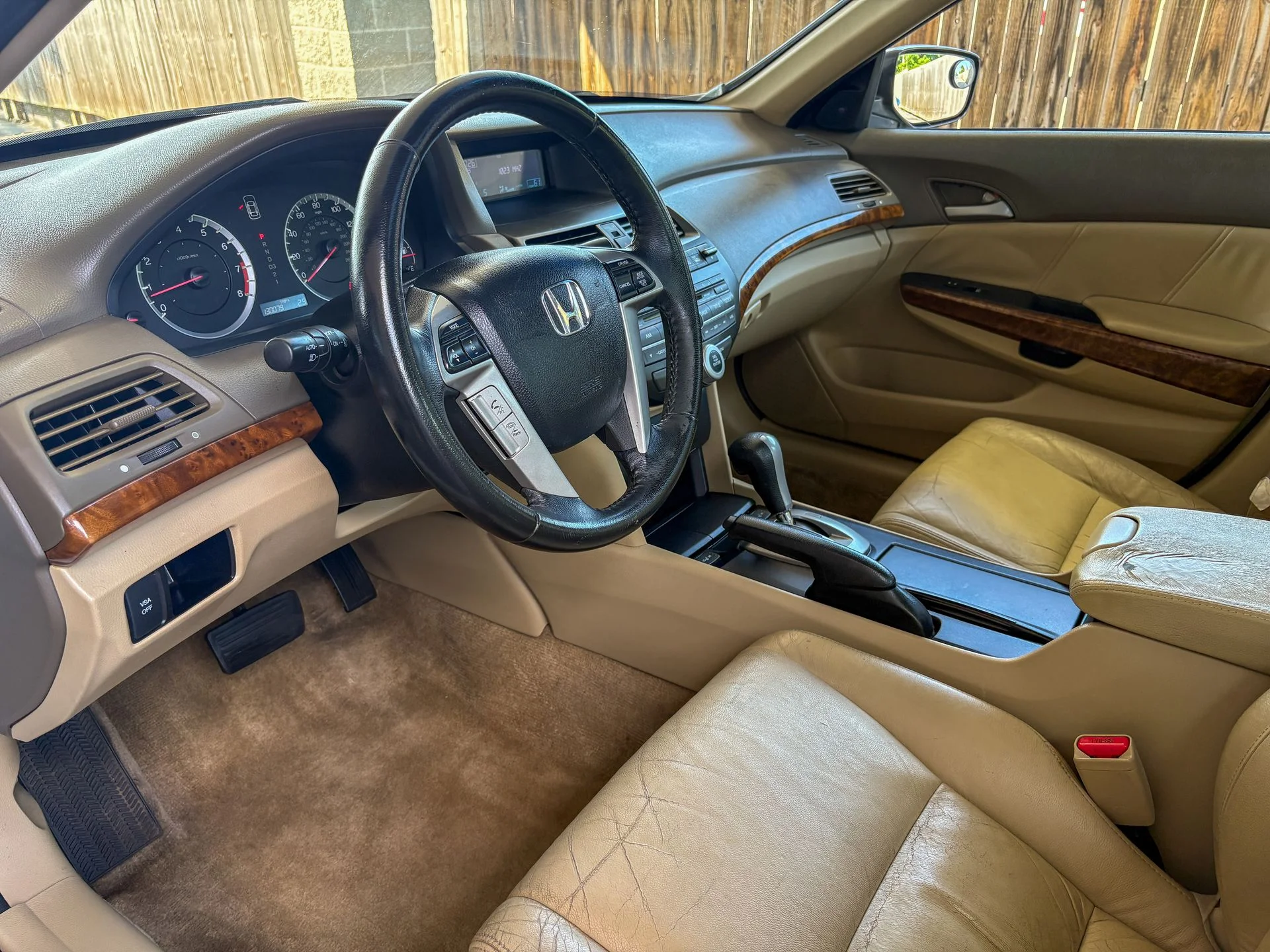 Used 2010 White Honda EX-L image 5