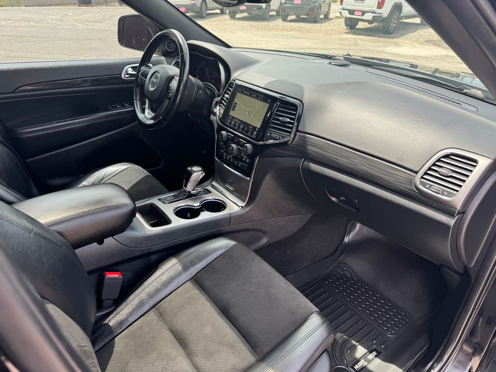 Used 2020 Diamond Black Jeep Altitude image 29