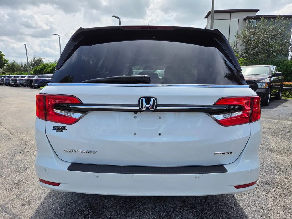 Used 2024 White Honda Touring image 12