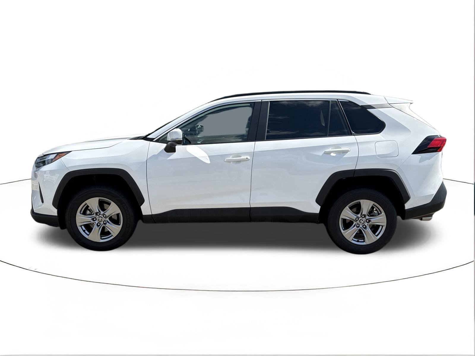Used 2024 Ice Cap Toyota XLE image 6