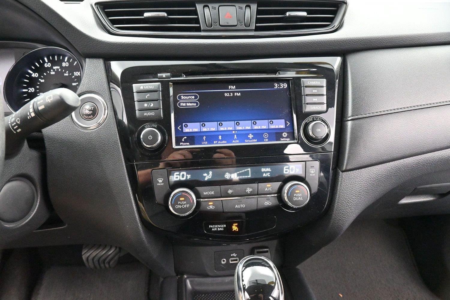 Used 2018 Caspian Blue Nissan SV image 23