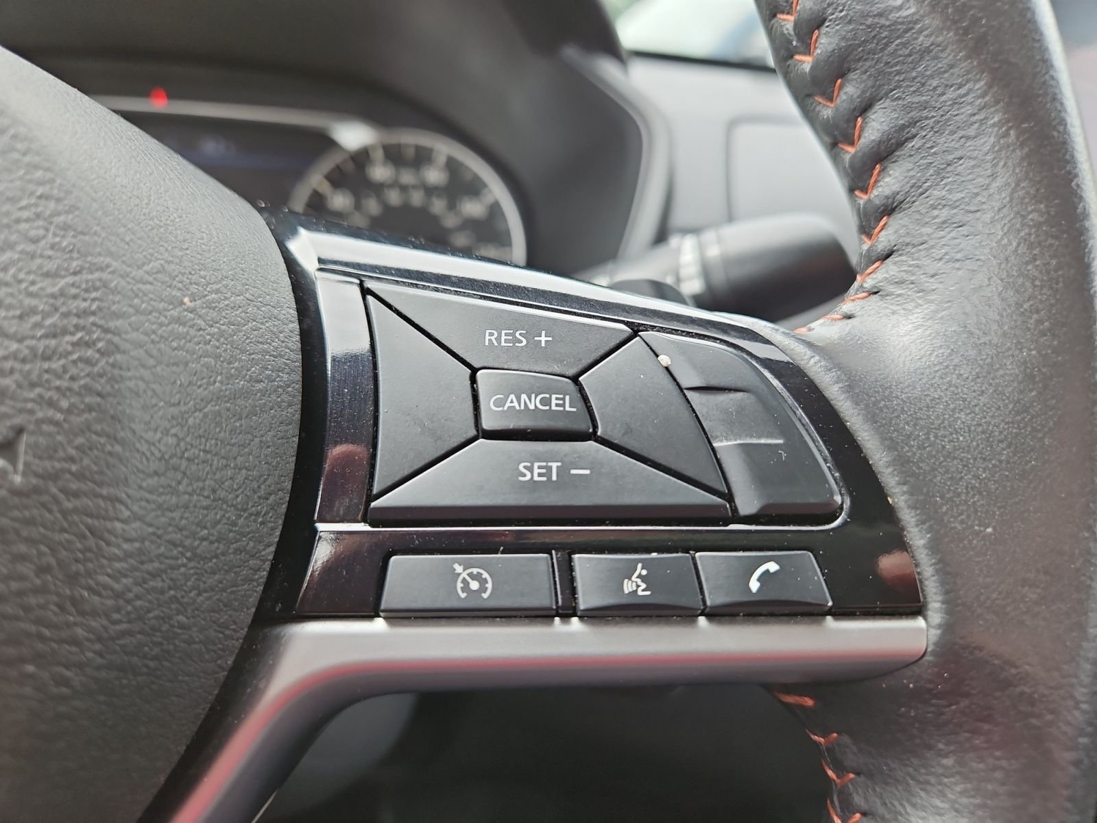Used 2024 Red Nissan 2.5 SR image 25